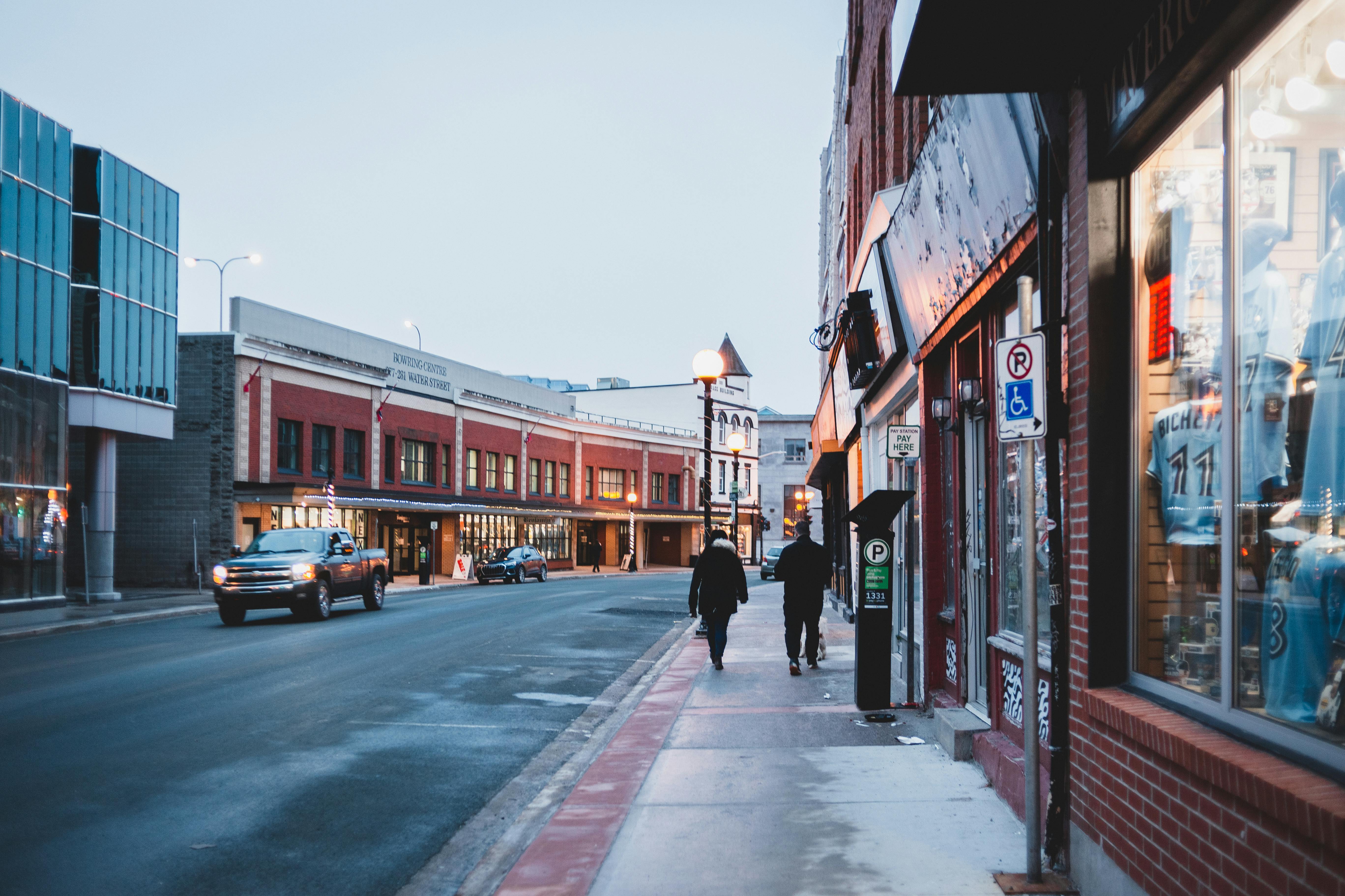 Downtown Franklin shops and restaurants